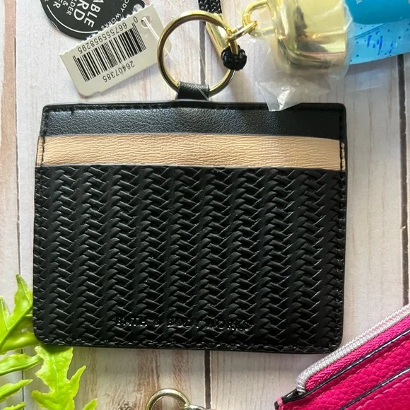 Victoria’s Secrets Card & Coin Wallet - Picture 6 of 10